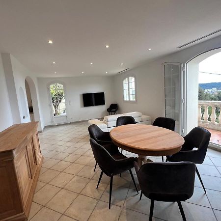 Appartement Haut De Villa Ла Валет-дю-Вар Екстериор снимка