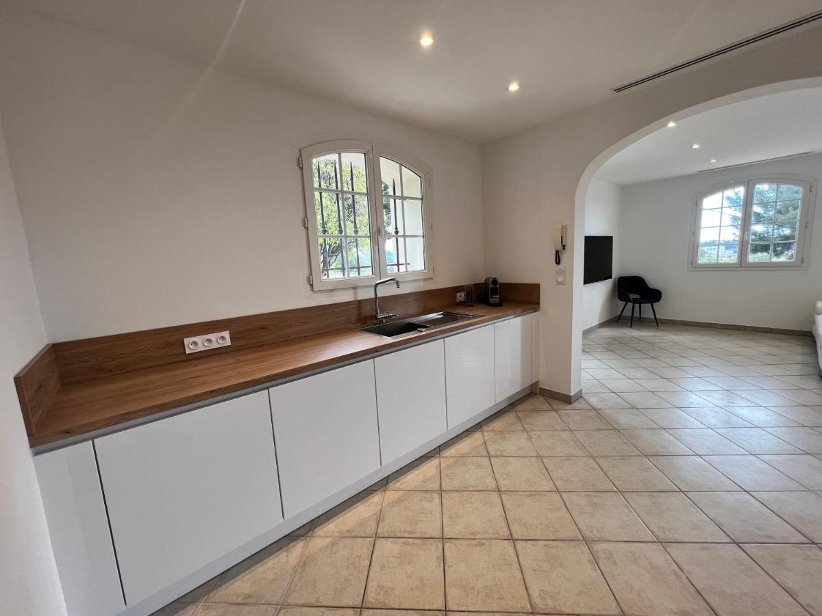 Appartement Haut De Villa Ла Валет-дю-Вар Екстериор снимка