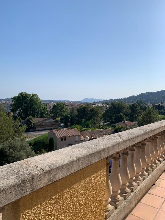 Appartement Haut De Villa Ла Валет-дю-Вар Екстериор снимка